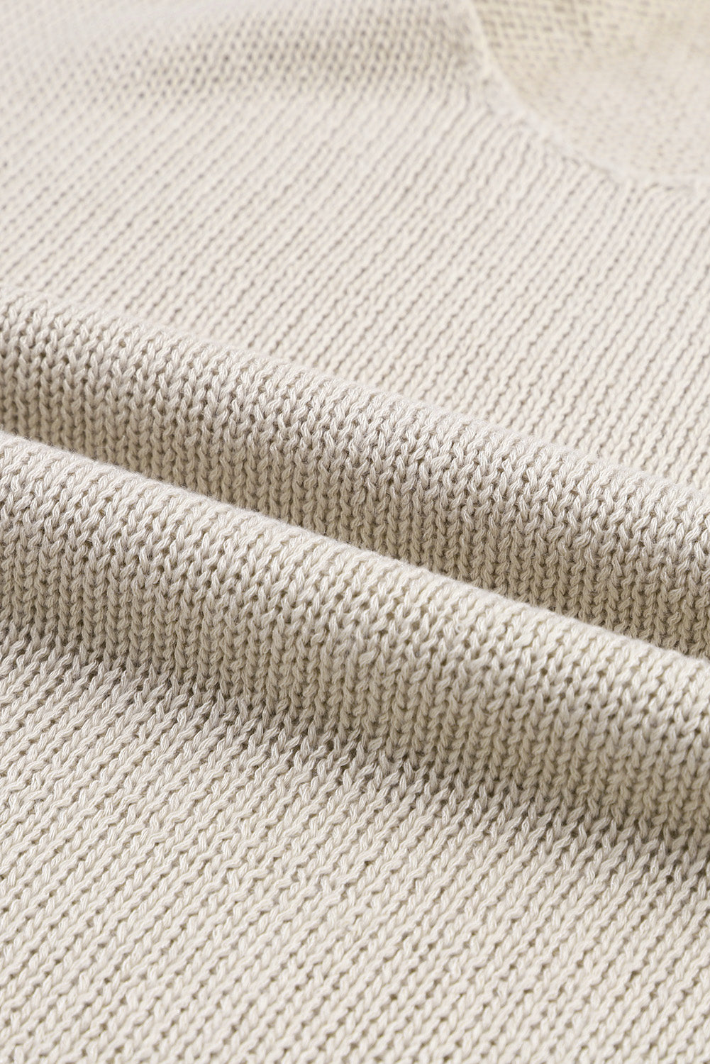 Khaki leichter strickpullover mit fransensaum