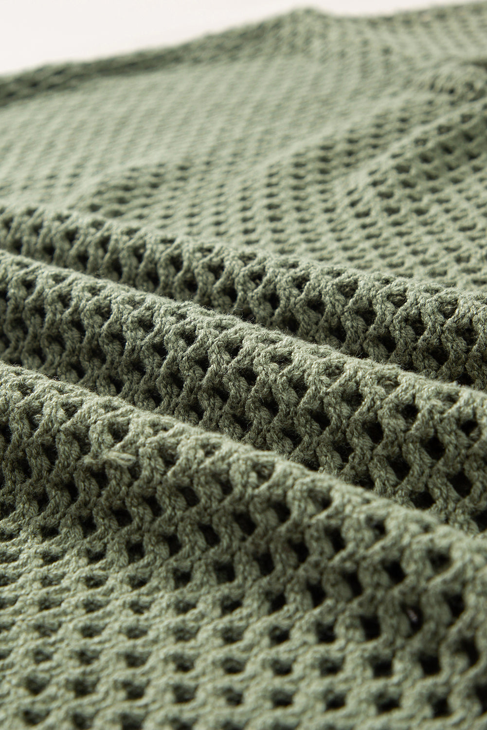 Vineyard green offener strick mit geknöpftem halsausschnitt pullover mit geteilten ärmeln