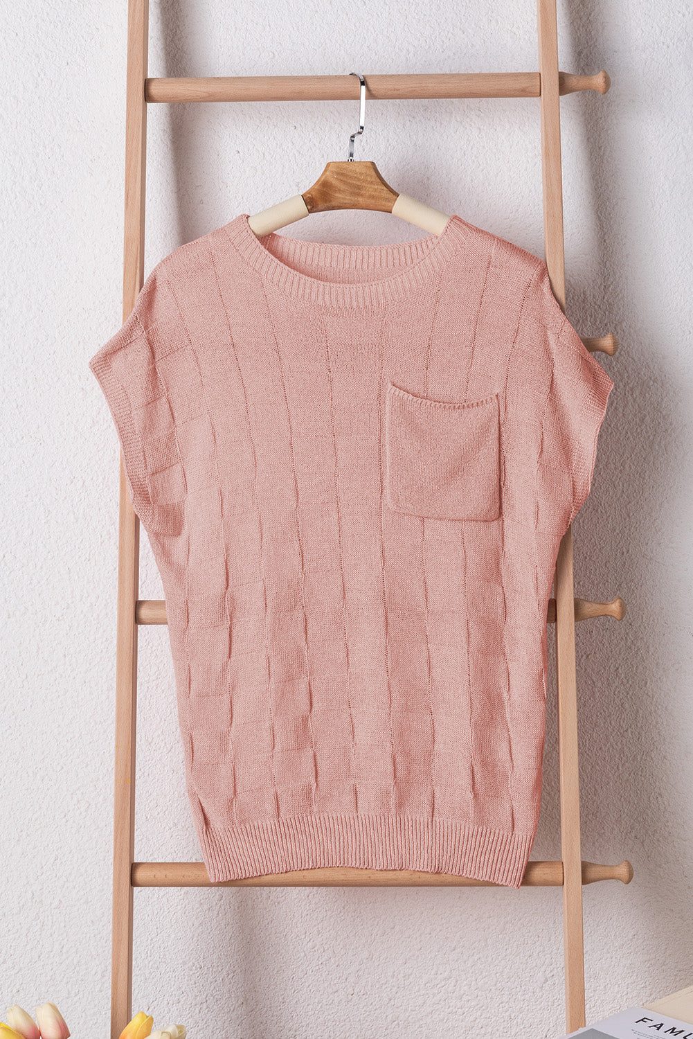 Kurzarmpullover mit gitterstruktur in staubigem rosa