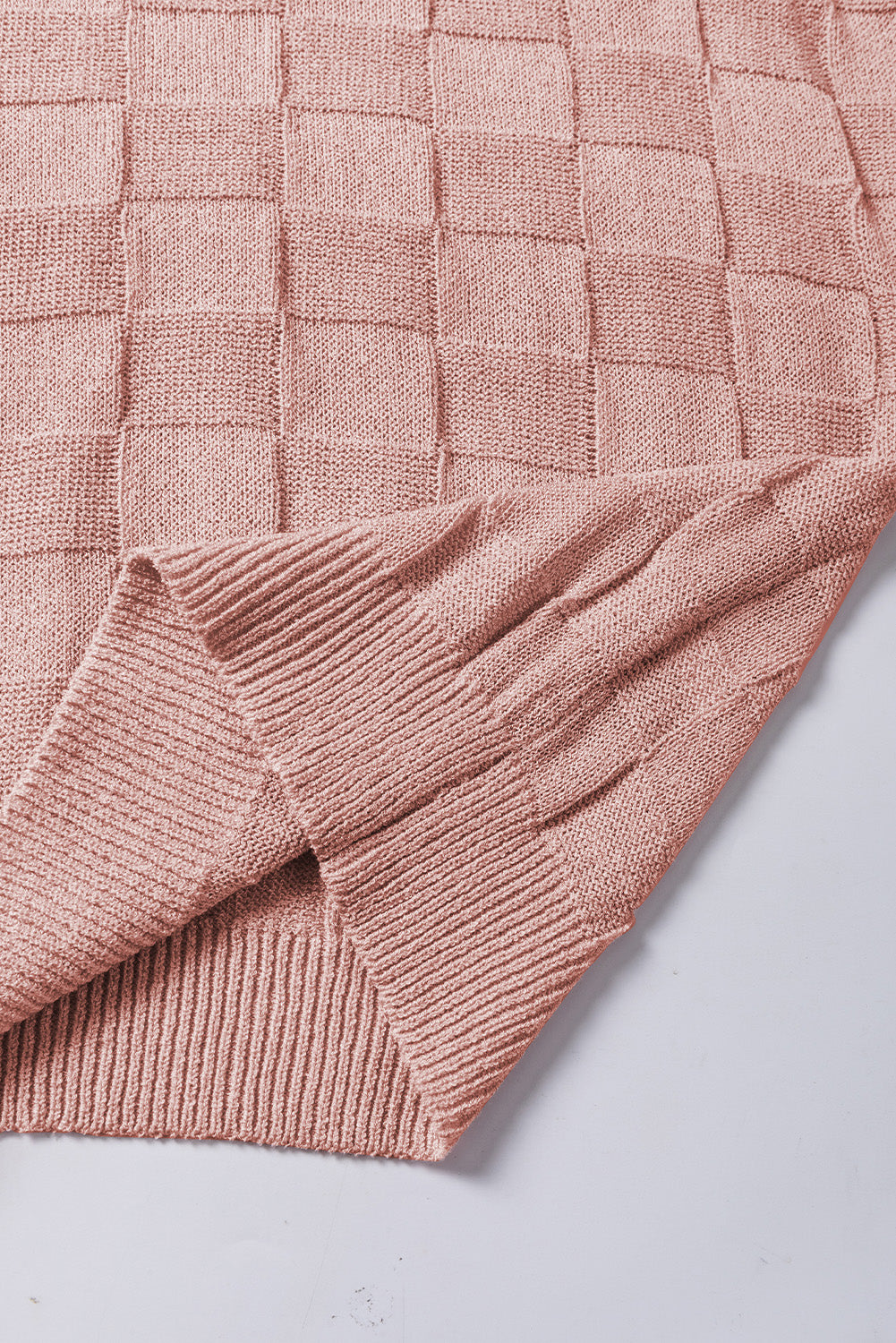 Kurzarmpullover mit gitterstruktur in staubigem rosa