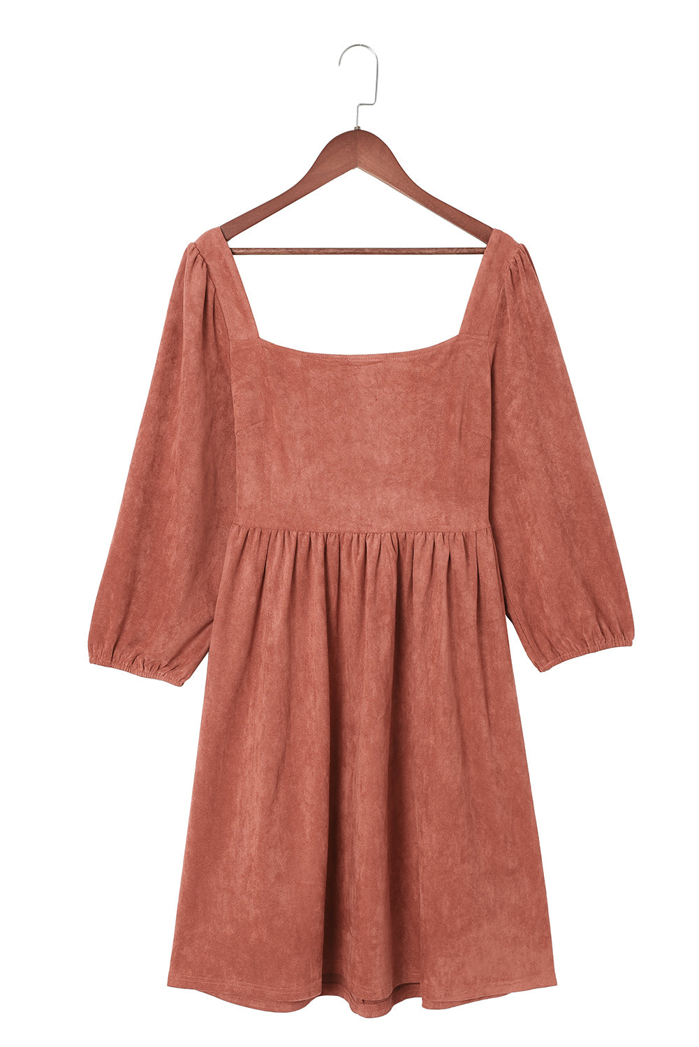 Bruine suede jurk met vierkante halslijn en gepofte mouwen