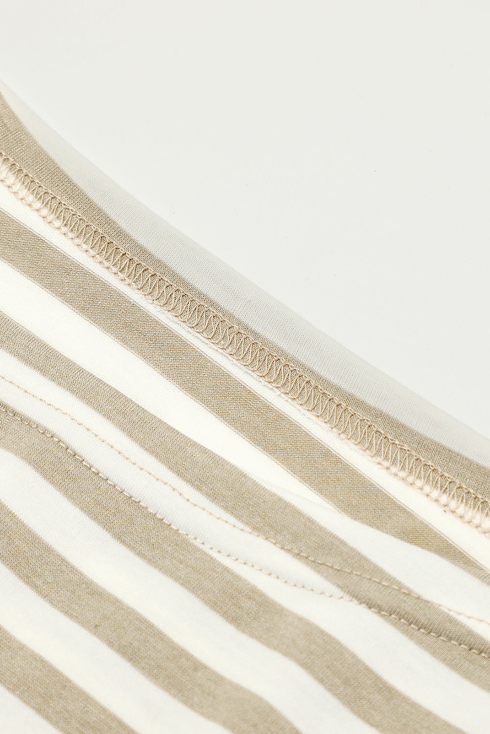 Kaki gestreepte korte-arm t-shirt jurk met riem en gehulde zoom