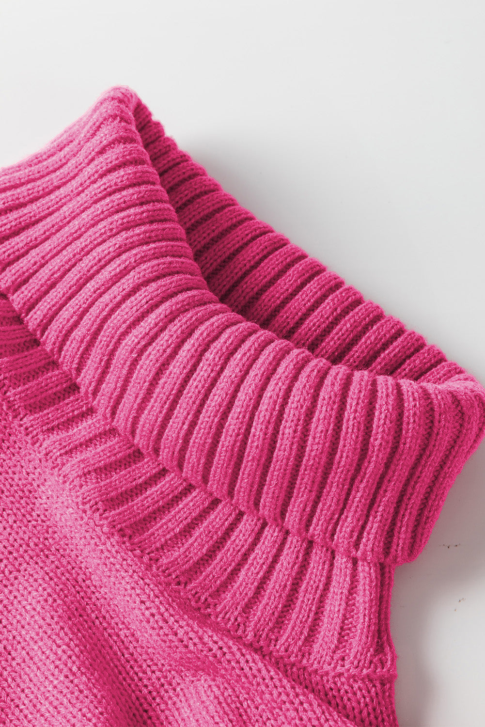 Rose merry letter gestickter pullover mit hohem ausschnitt
