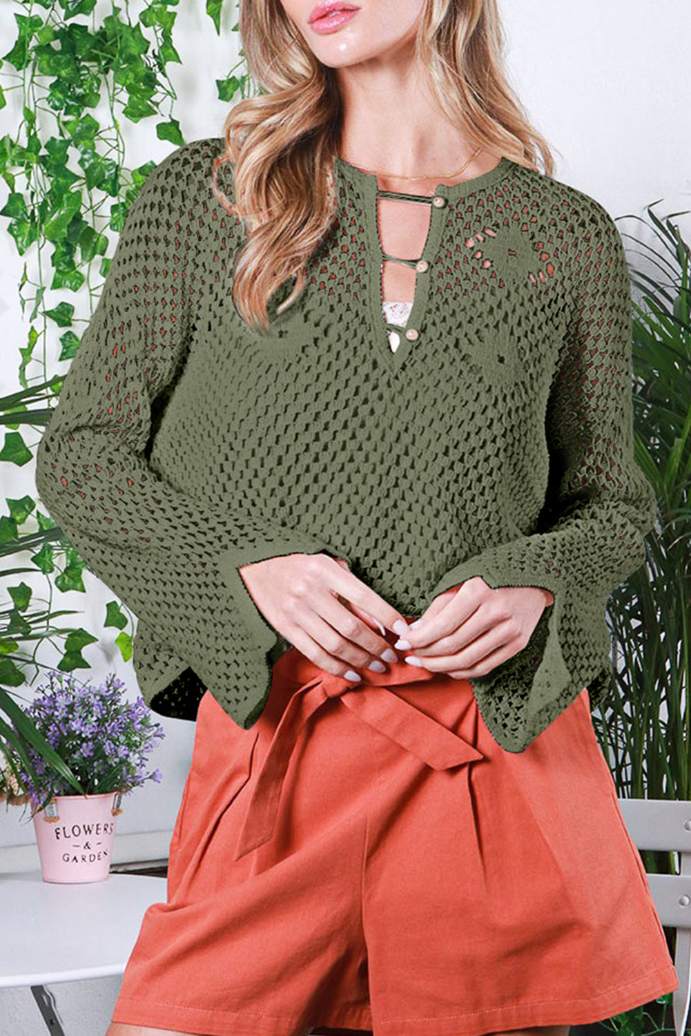Vineyard green offener strick mit geknöpftem halsausschnitt pullover mit geteilten ärmeln