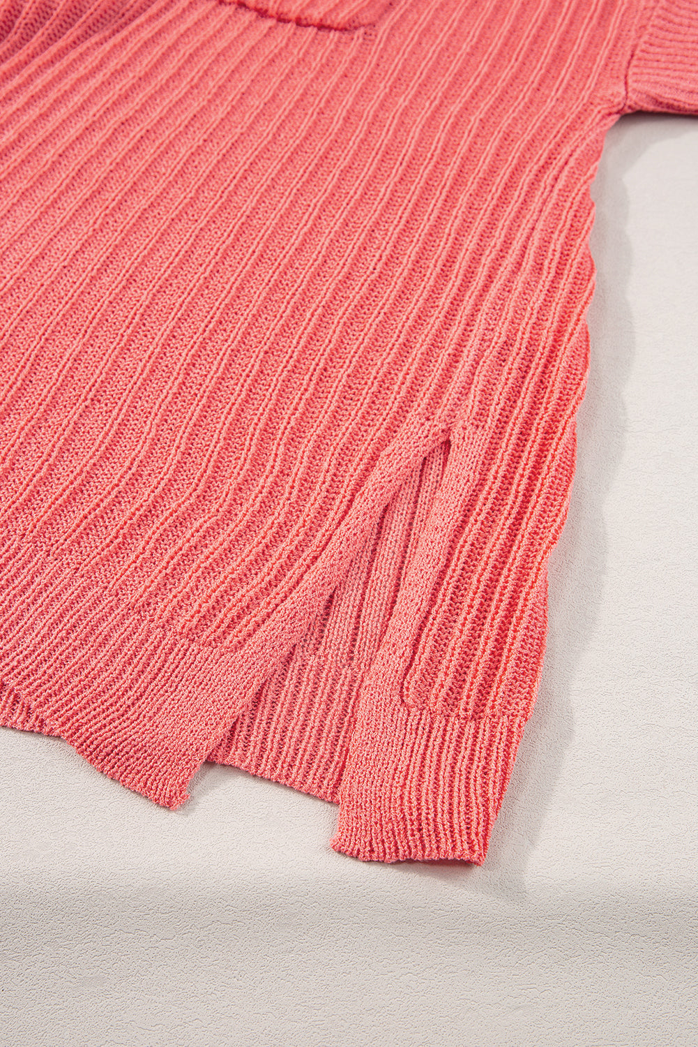 Fresh salmon rolled cuffs lose gestricktes tee mit schlitzen