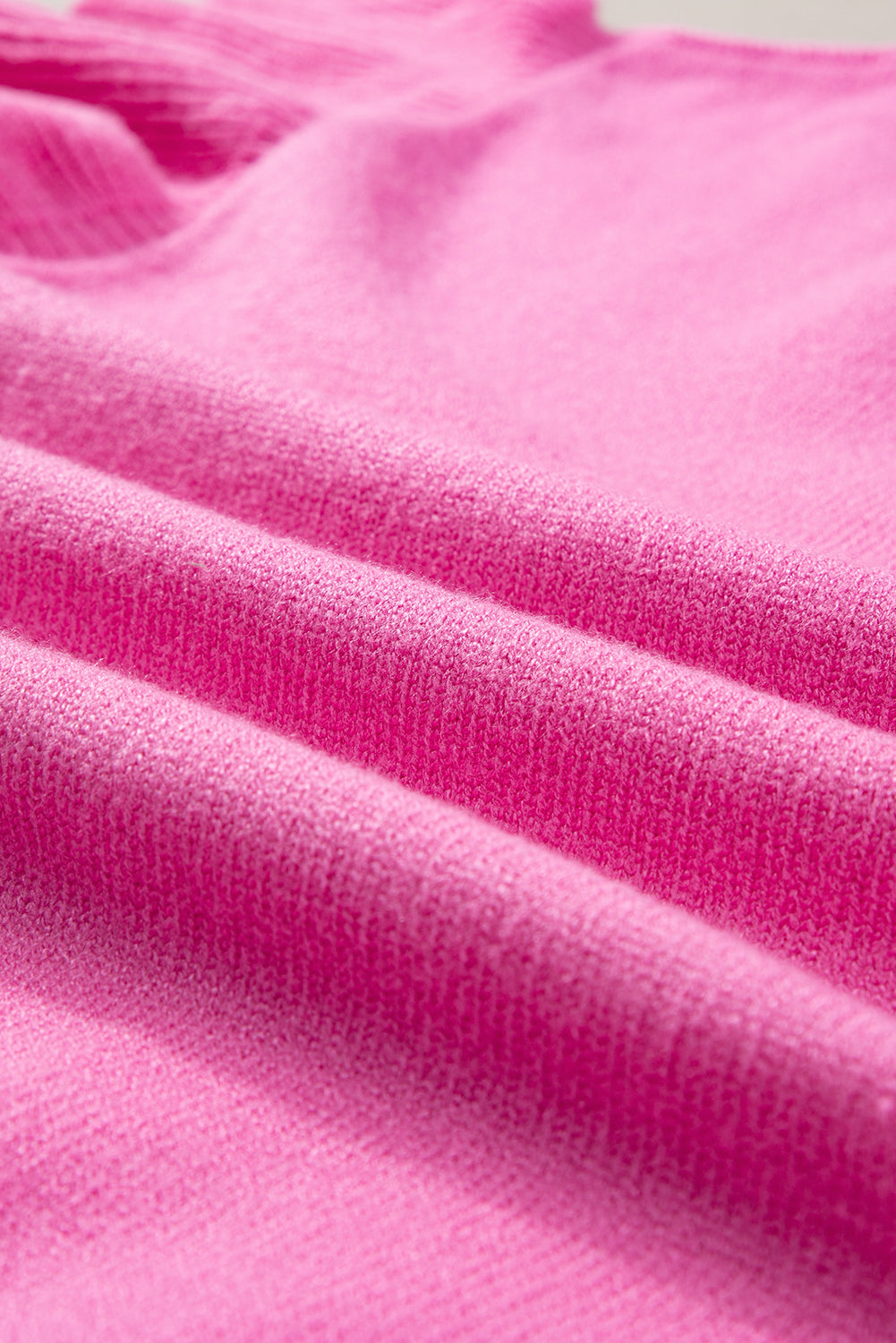 Bonbon gerippter mock neck pullover mit kurzen ärmeln und rüschen