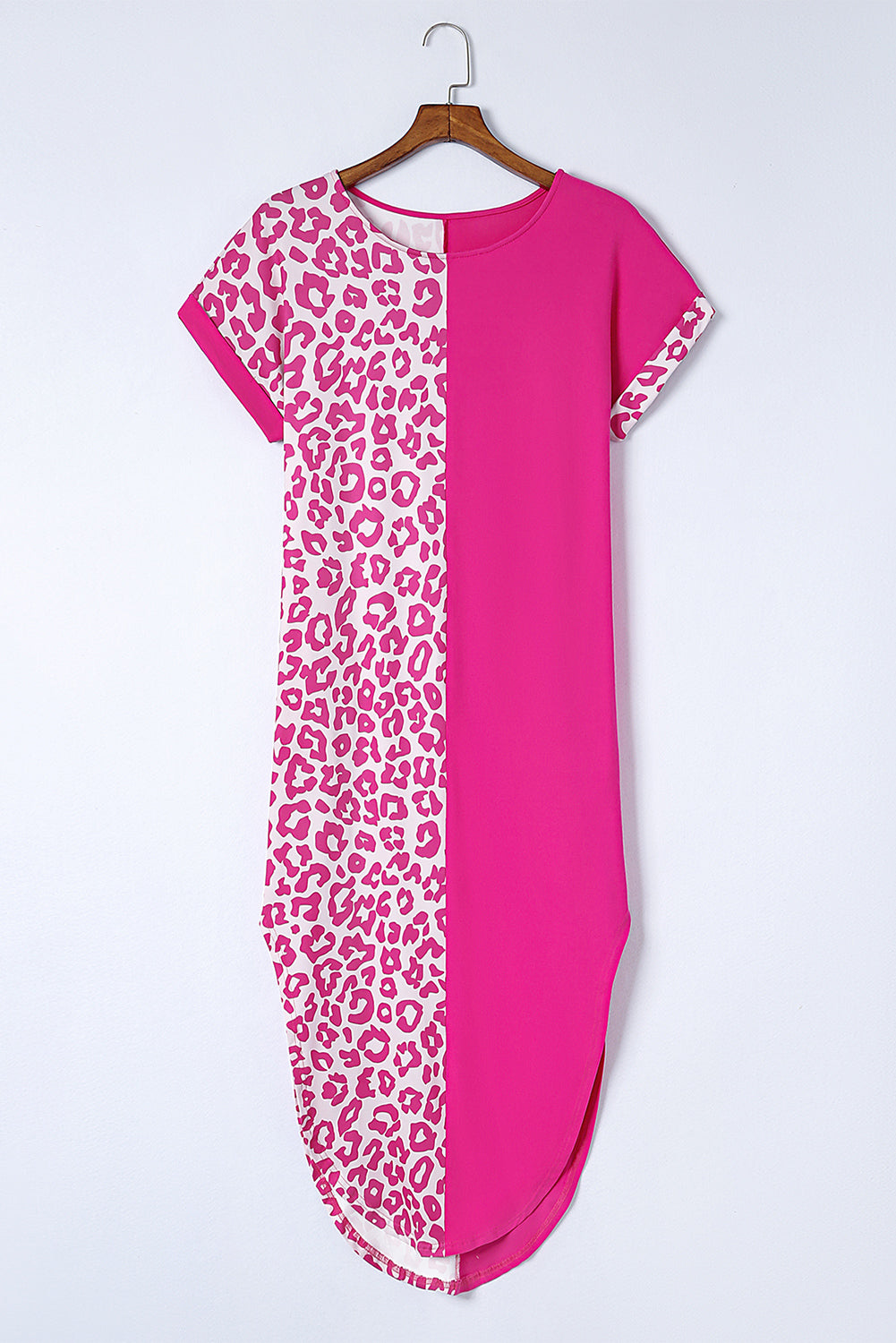 Rose contrast solid leopard kurzarm-t-shirt-kleid mit schlitzen