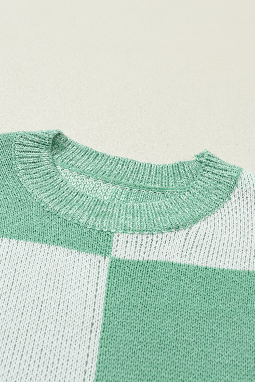 Mint Green Sweater met een stijlen en schoudertassen