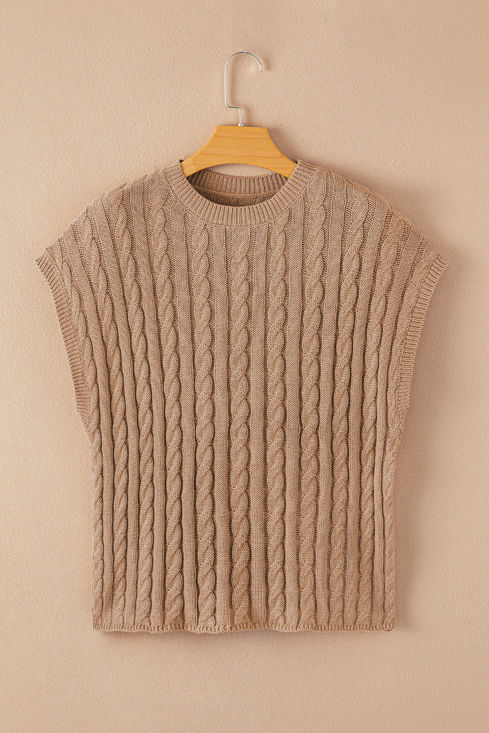 Light french beige rundhalsausschnitt kabelstrickpullover mit kurzen ärmeln