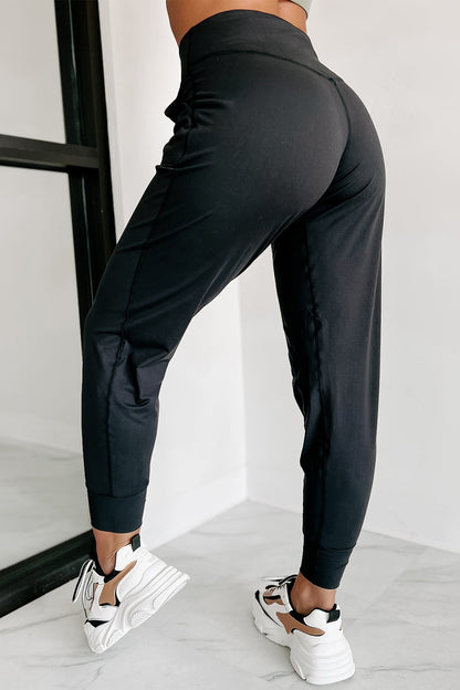 Zwarte joggingbroek met een hoge taille en open naad