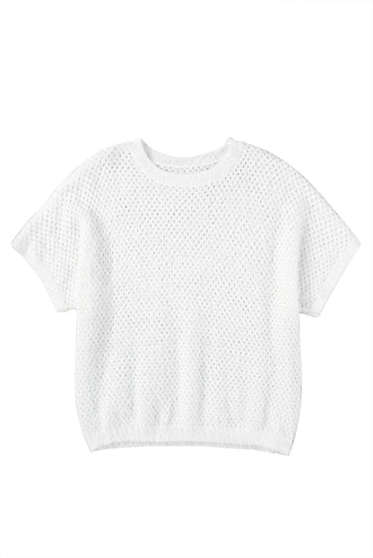 Weißes pullover-t-shirt mit gestrickten ösen