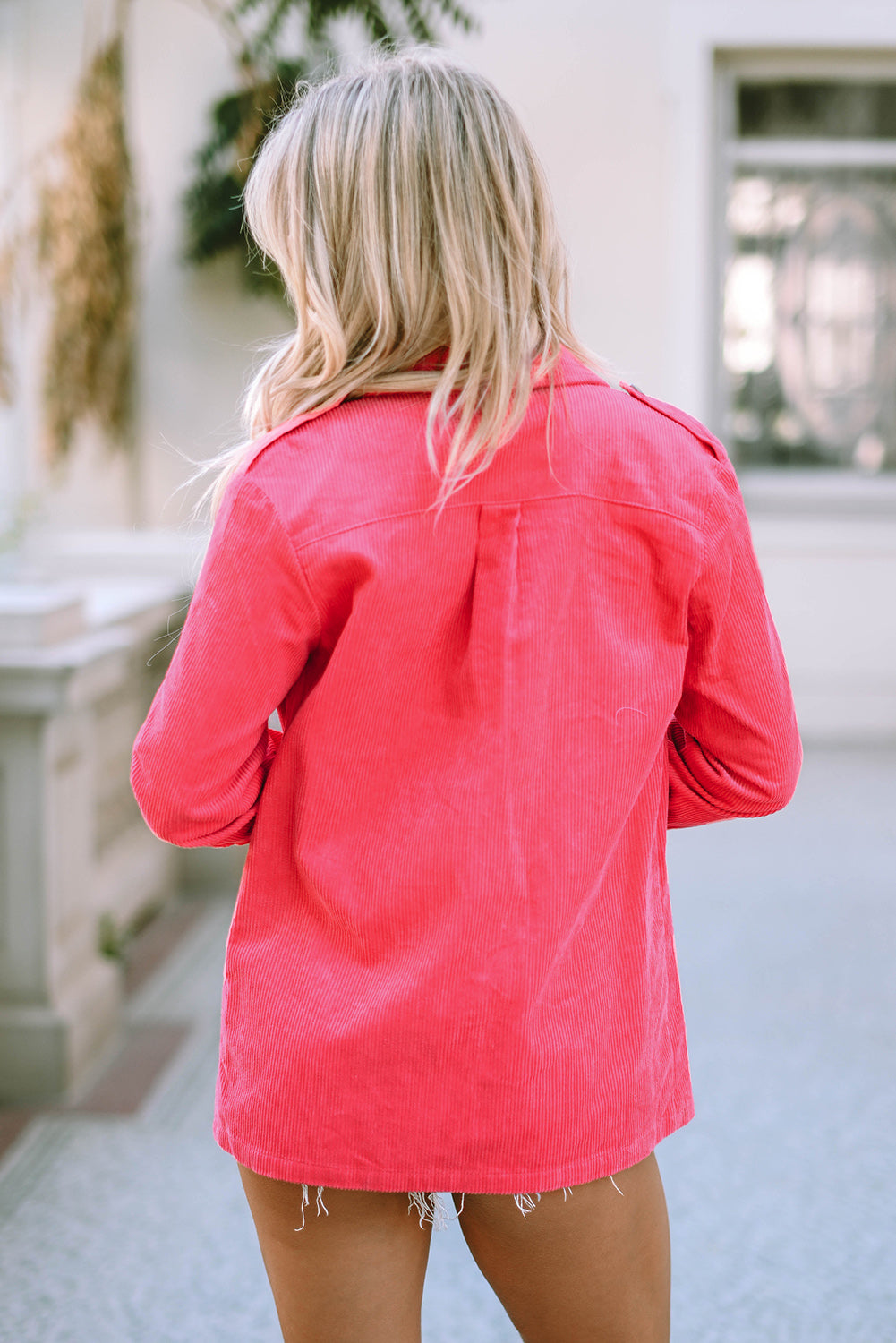 Rosa geknöpfte kordjacke mit pattentaschen