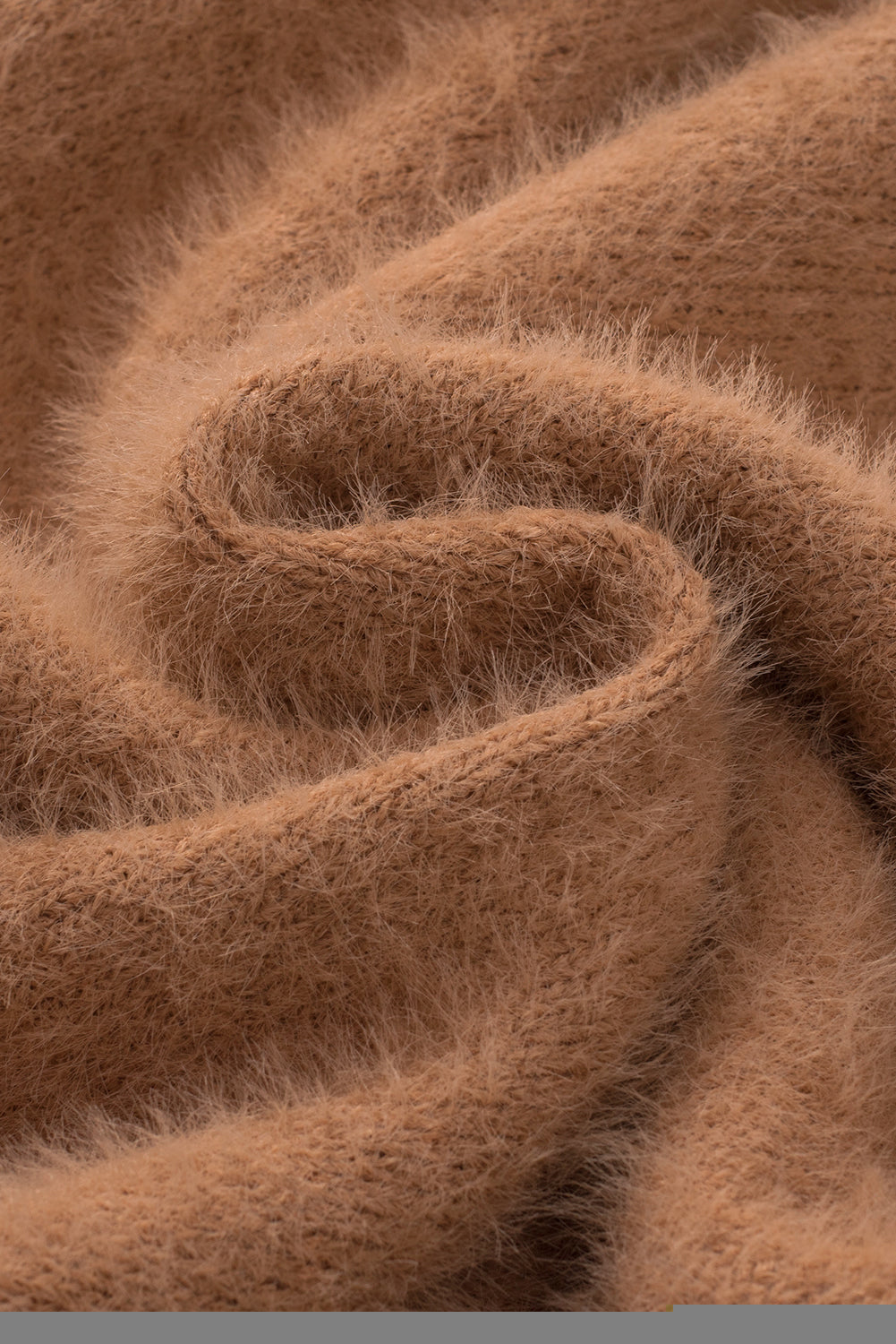 Lichte Franse beige fuzzy trui met korte mouwen