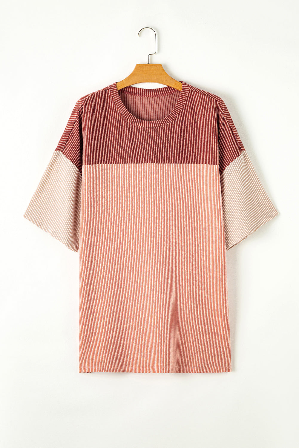 Rosa plus größe geripptes colorblock-t-shirt