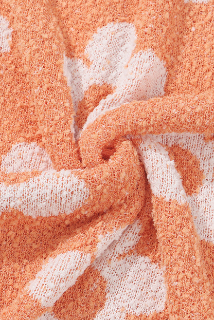 Grapefruit orange fuzzy floral gestrickter pullover mit hängenden schultern