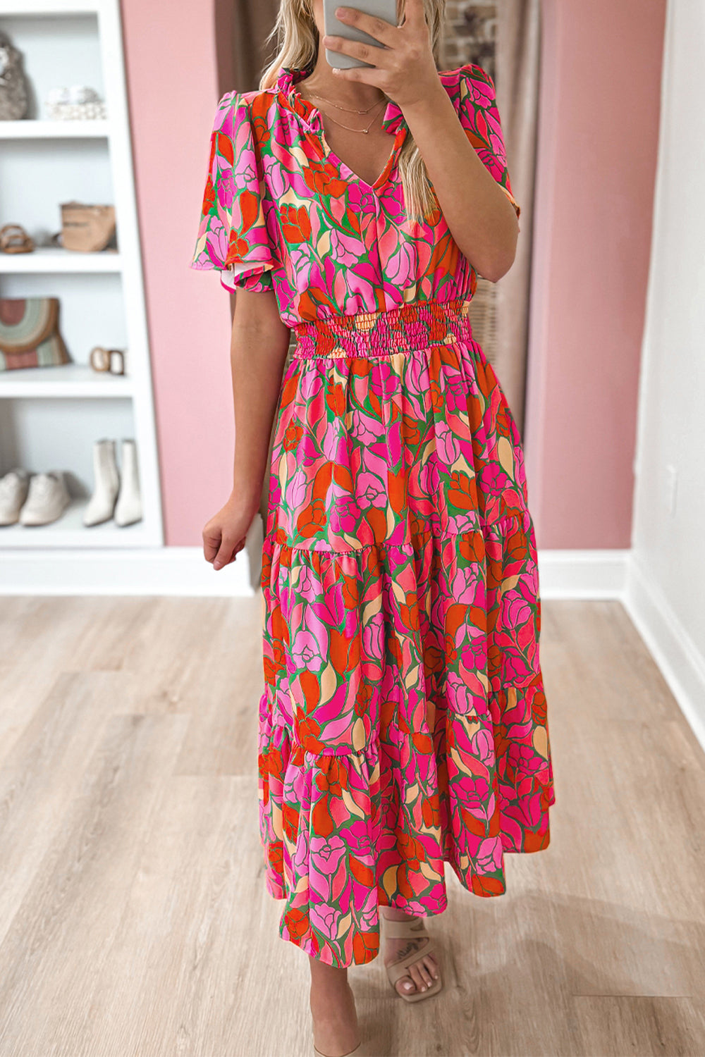 Rose bloemen met korte mouwen gesmokte taille maxi -jurk