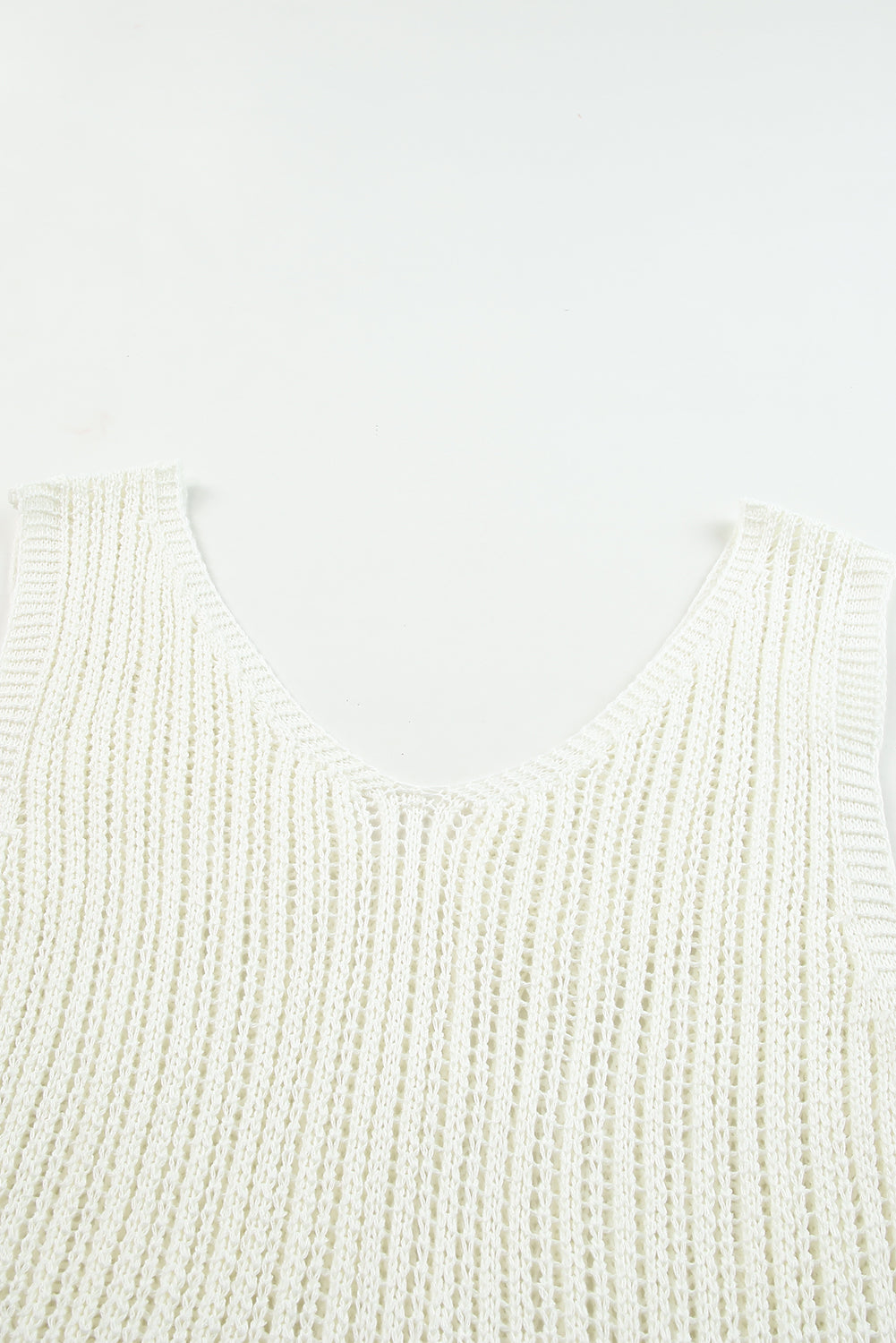 Witte holle break-breit tanktop met een v-neckline