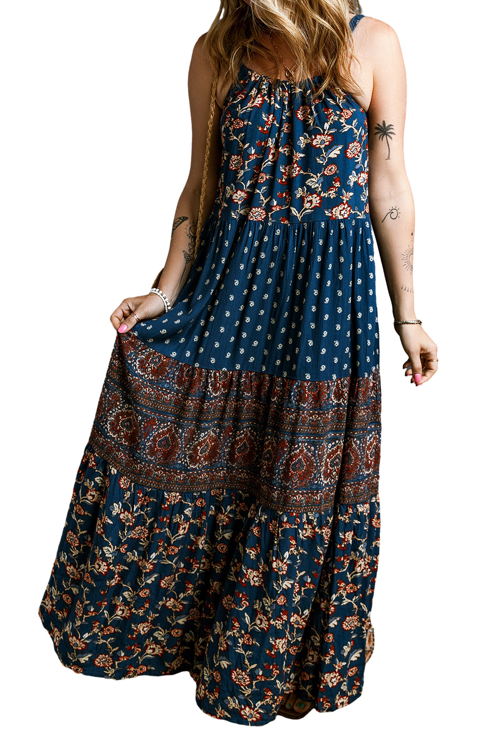 Blauwe mouwloze maxi-jurk in boho-stijl met bloemendecoratie