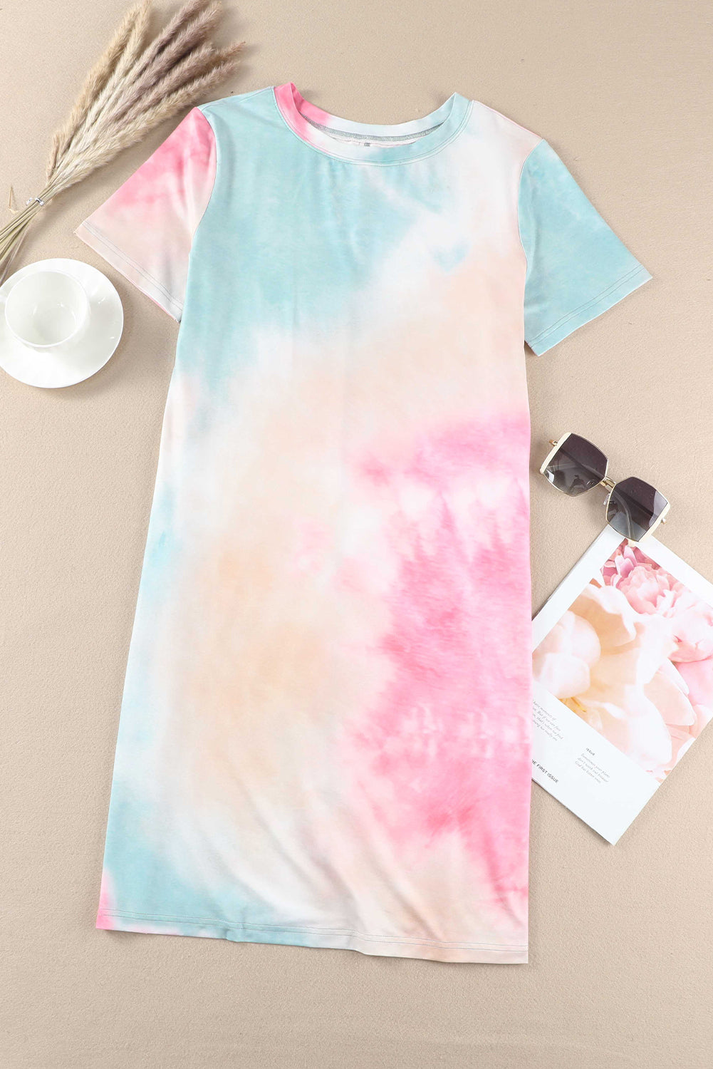 Multicolor tie dye tee-kleid mit übergroßem schlitz