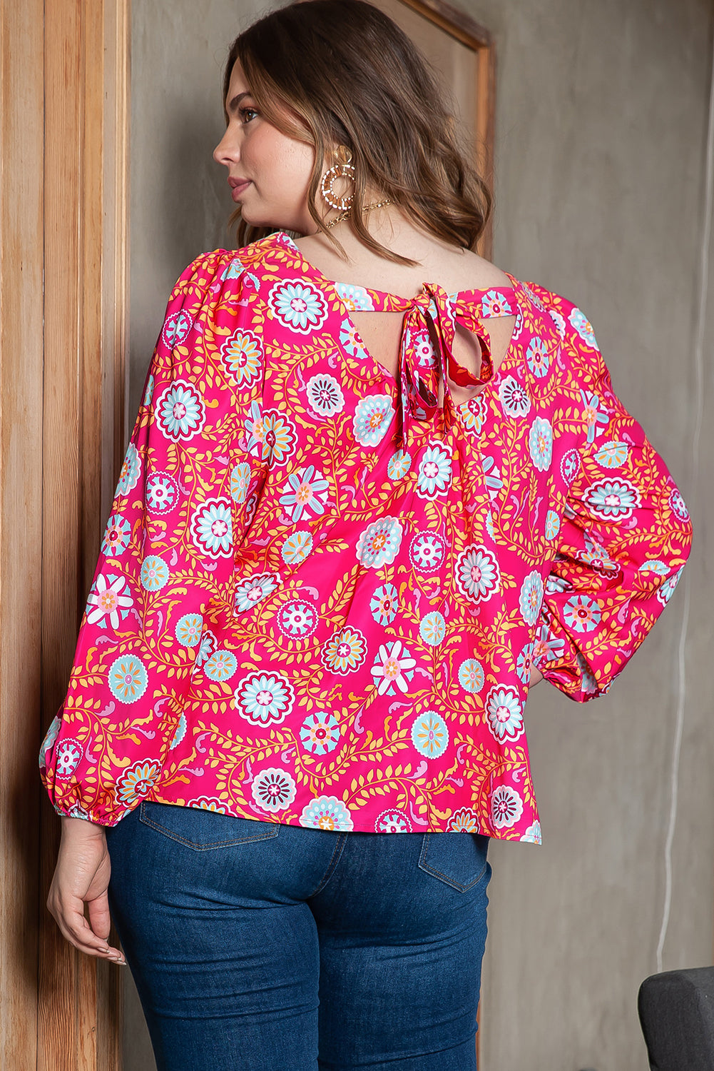 Rosa plus size bluse mit blumenmuster und quadratischem ausschnitt