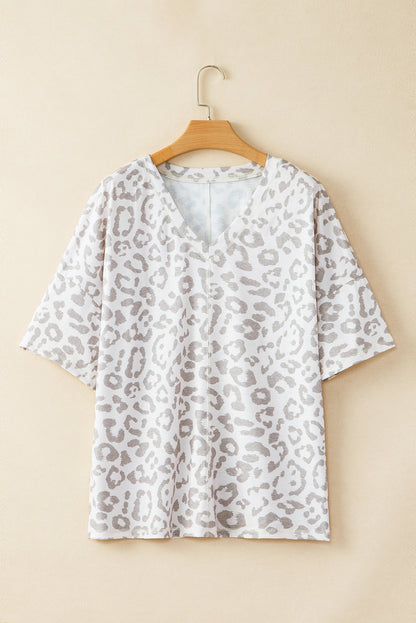 Brauner leopardendruck v-ausschnitt plus size t shirt