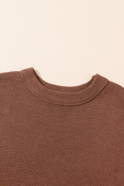 Kaffee hochhals-pullover mit kurzen fledermausärmeln