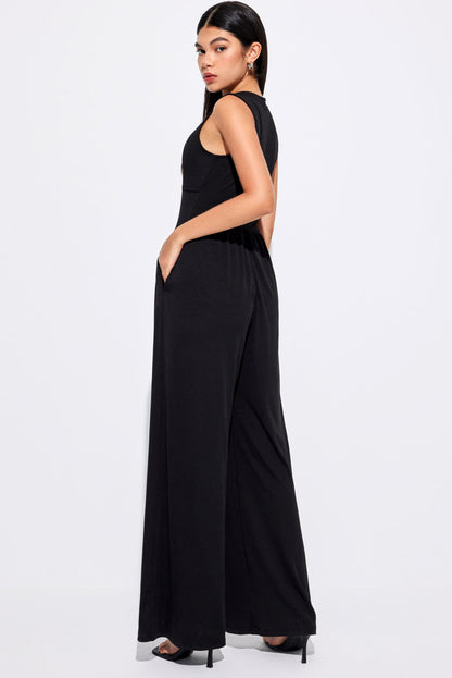 Zwarte mouwloze jumpsuit met brede been en vernauwde taille