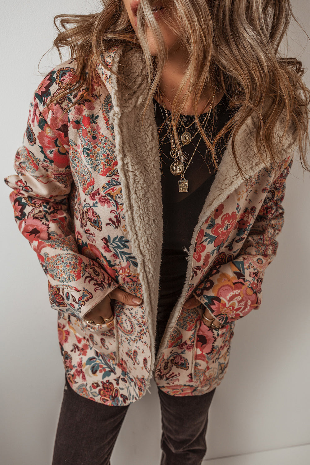 Beige vintage paisley floral gedruckt sherpa gefüttert jacke mit kapuze