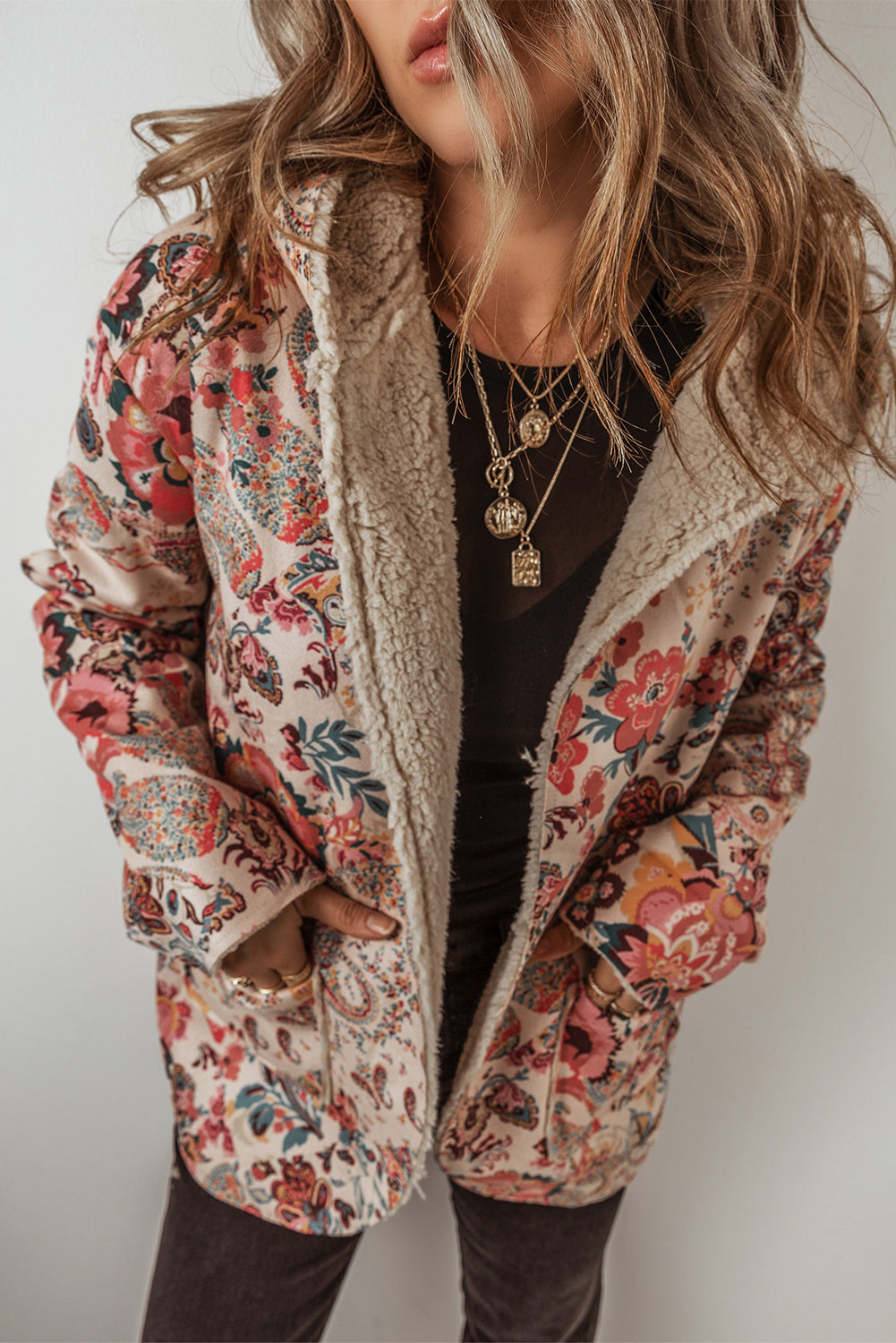 Beige vintage paisley floral gedruckt sherpa gefüttert jacke mit kapuze