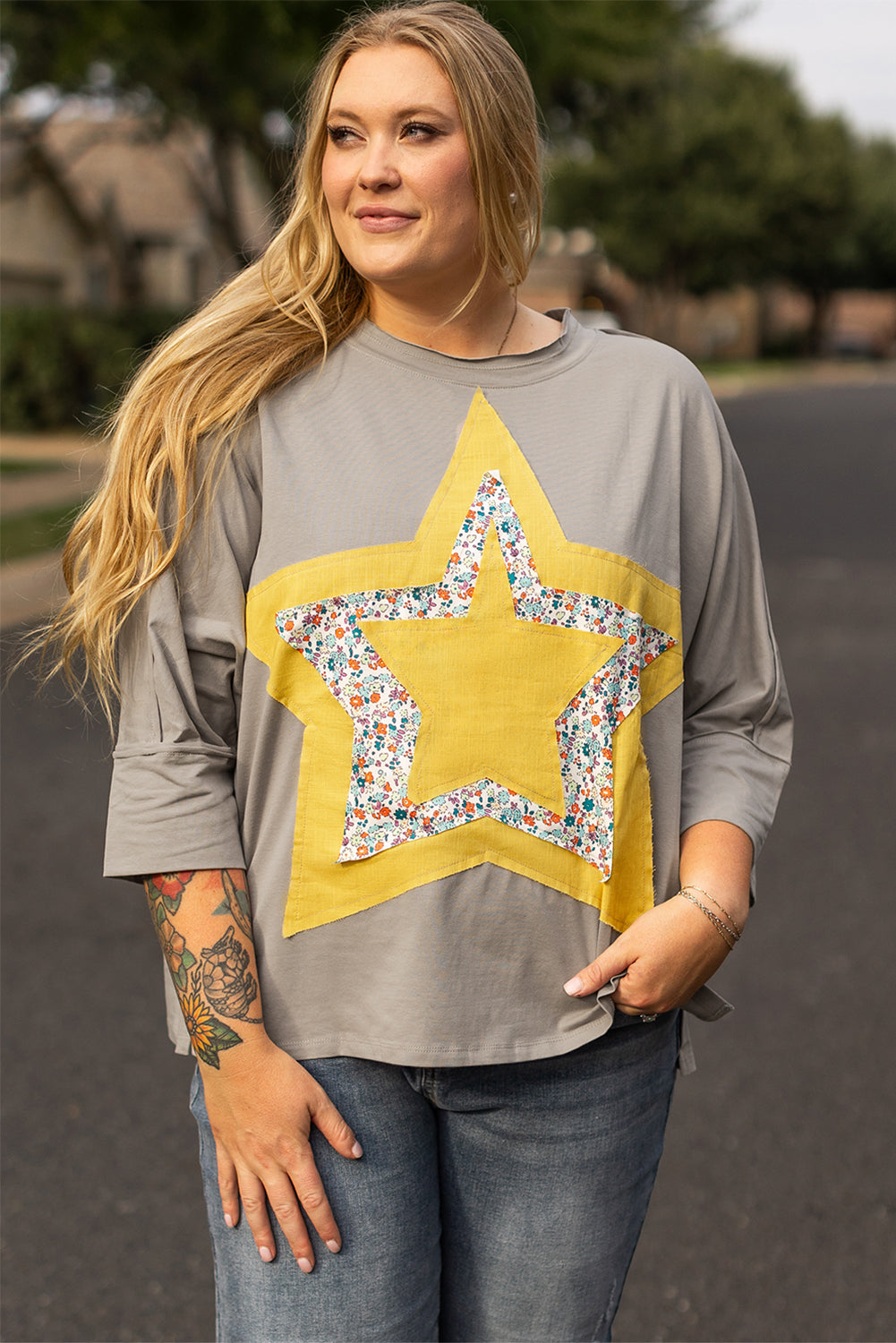 Medium grey floral star patched pattern 3/4 ärmel plus größe top