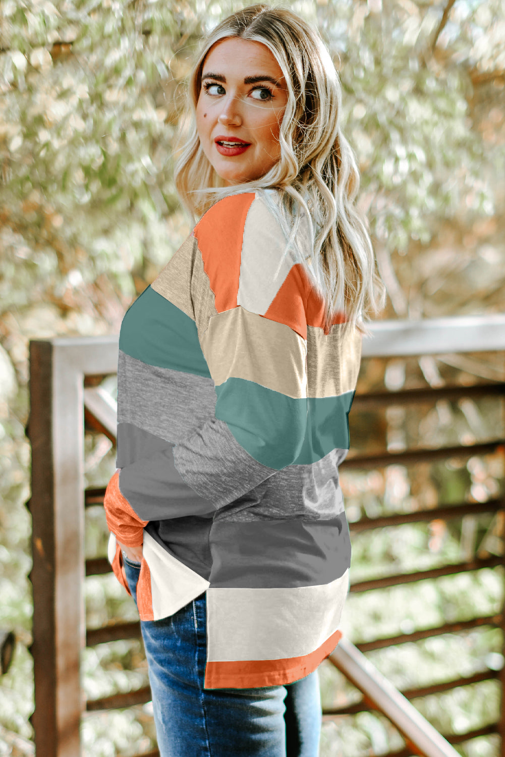 Grün gestreiftes plus size colorblock pullover top