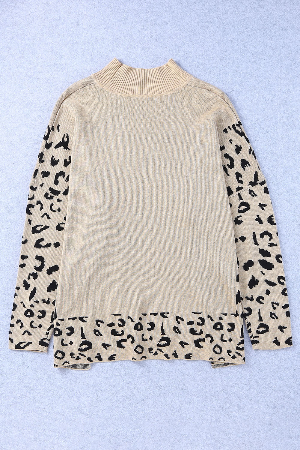 Khaki leopard pullover mit hohem halsausschnitt und seitenschlitz in übergröße