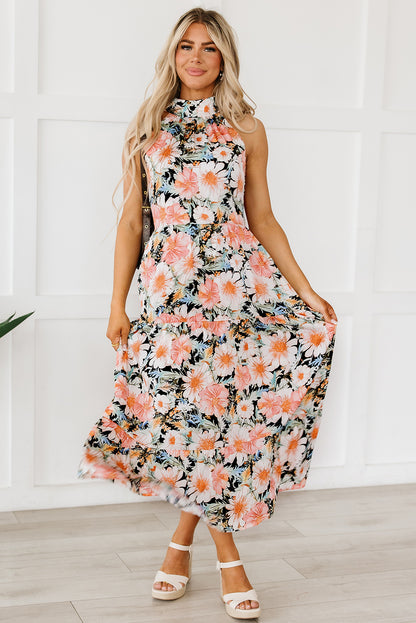 Schwarzes boho-maxikleid mit geknotetem halter und rüschen