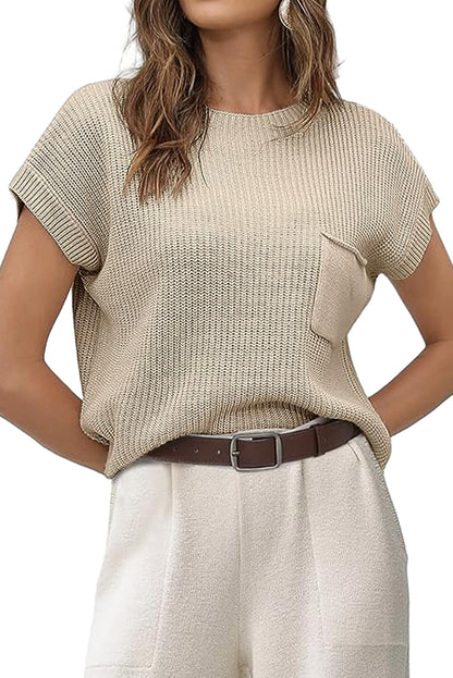 Kurzarm-pullover mit aufgesetzten taschen in hellem khaki