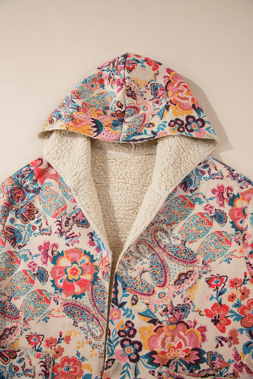 Beige vintage paisley floral gedruckt sherpa gefüttert jacke mit kapuze