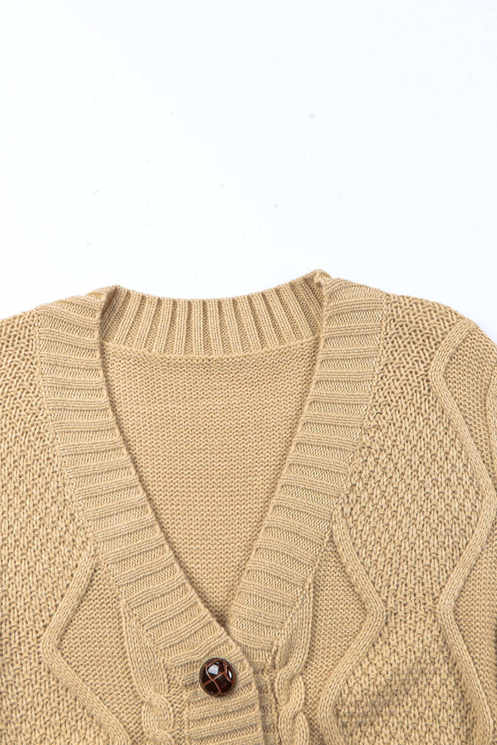 Beige fronttaschen knöpfe strukturierte strickjacke