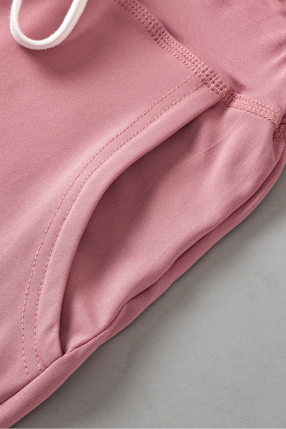 Fushia joggen broek met een koord- en zakdragers