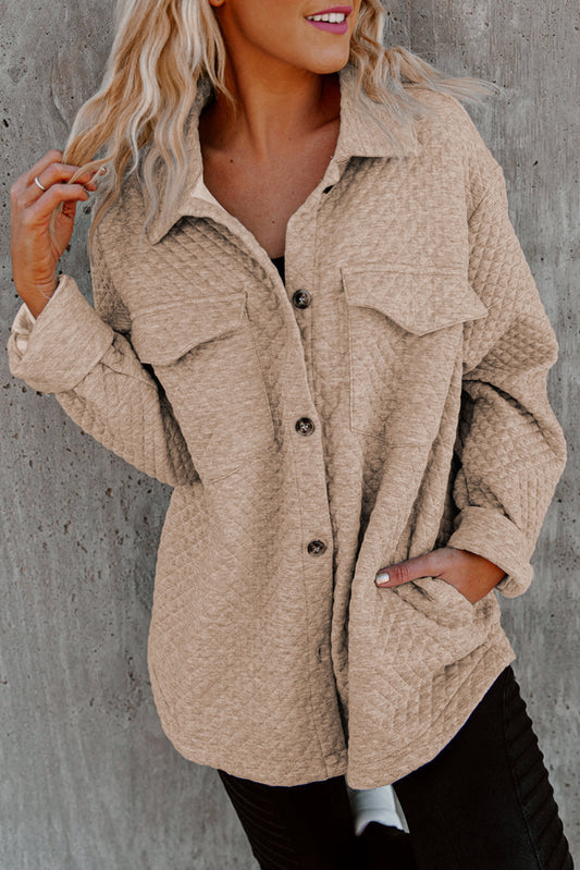 Khaki retro steppjacke mit klappentasche und knopfleiste