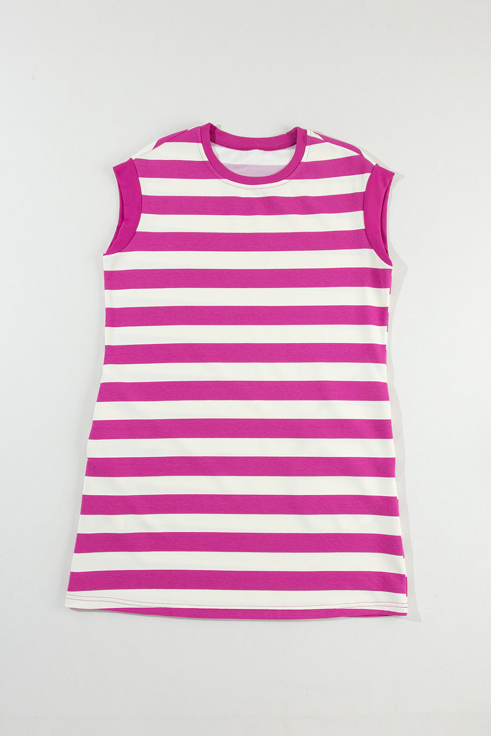 Roze gestreepte shift-t-shirt jurk met mouwen en tassen