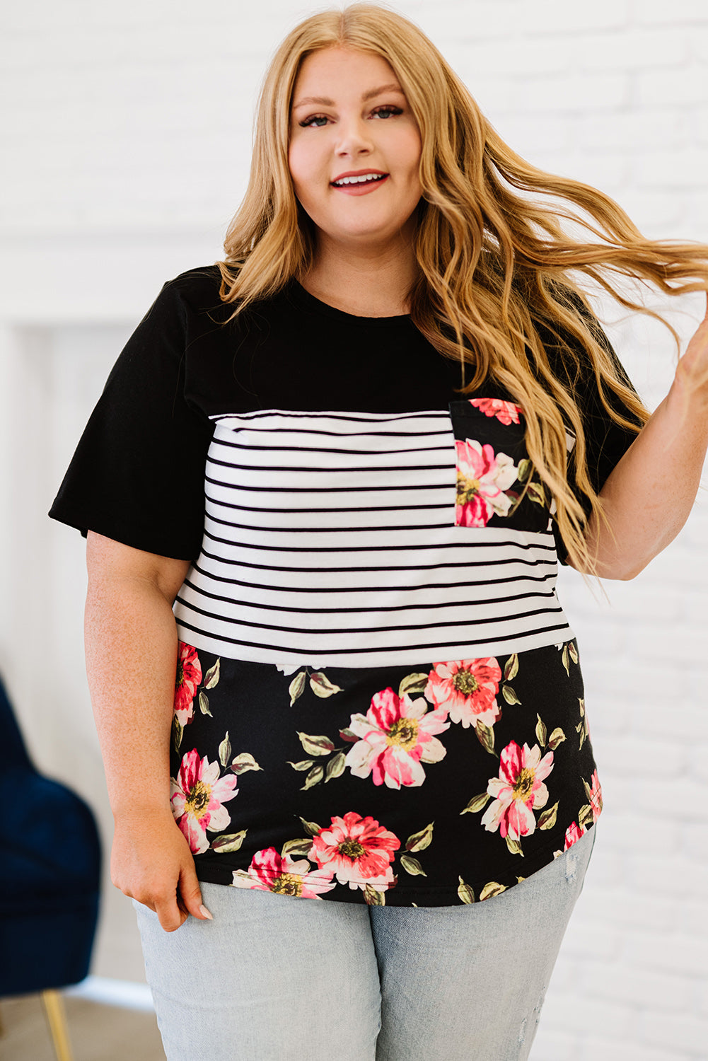 Schwarzes plus size splicing block stripe floral kurzarm top