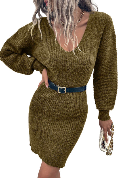 Grünes bodycon-pulloverkleid mit v-ausschnitt