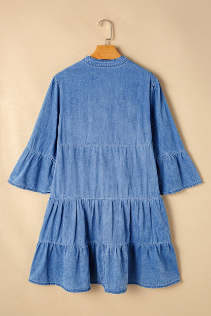 Himmel Blue Chambray-jurk met verzamelde 3/4 mouwen en spleet V-neckline