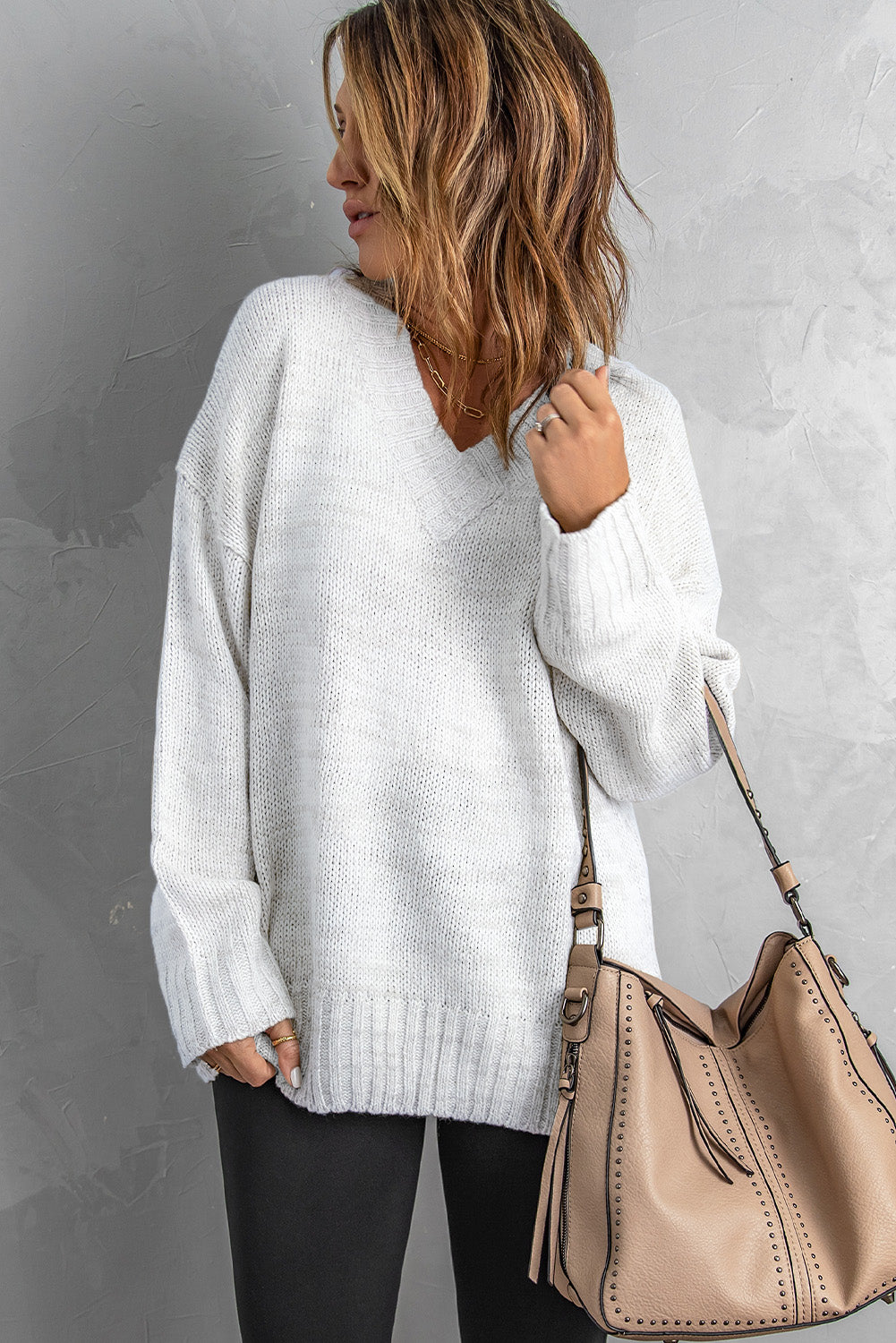 Weißer v-ausschnitt drop shoulder strickpullover